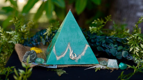 Prosperity & Wealth Manifestation Crystal Pyramid Candle